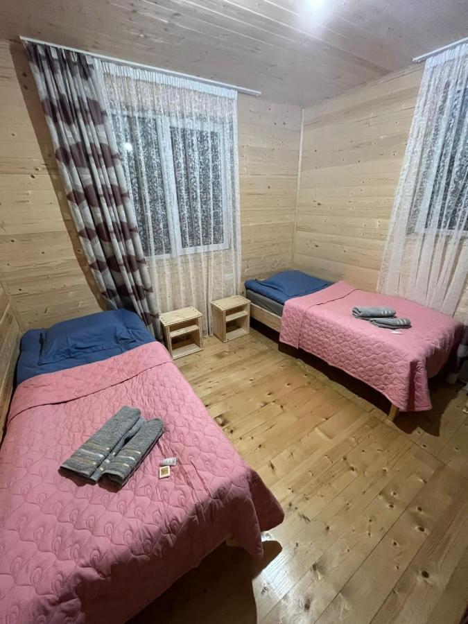 Guest House Caucasioni Adishi Eksteriør bilde